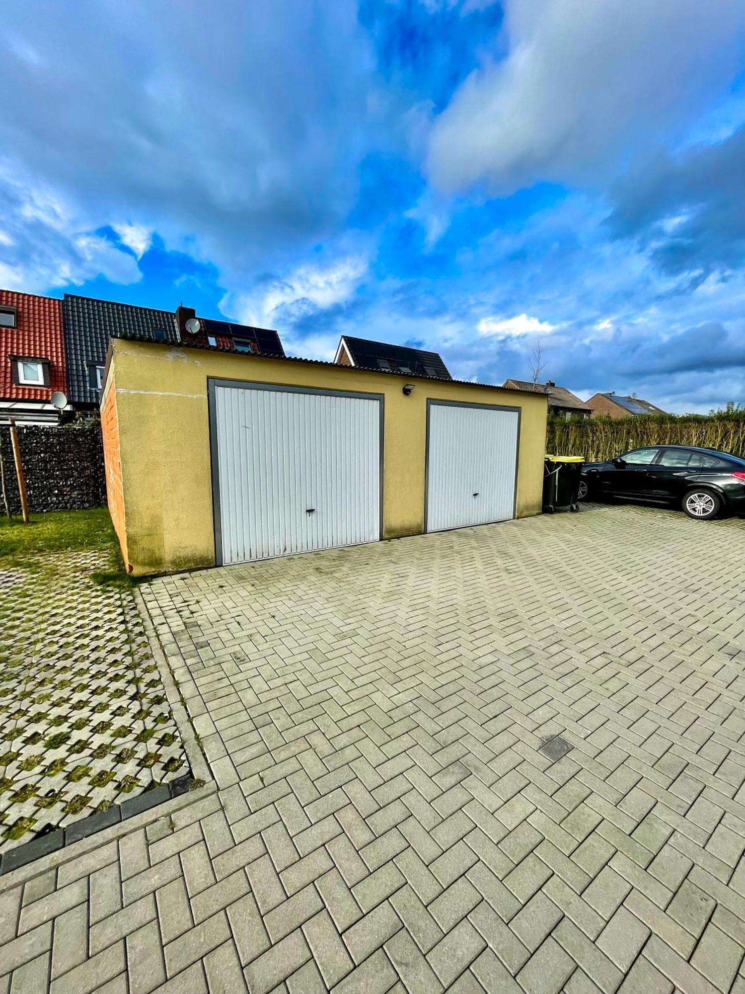 Ahaus: Stadtoase Mit Terrasse & Privater Garage エクステリア 写真